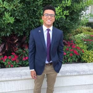 Meet your Posher, Logan